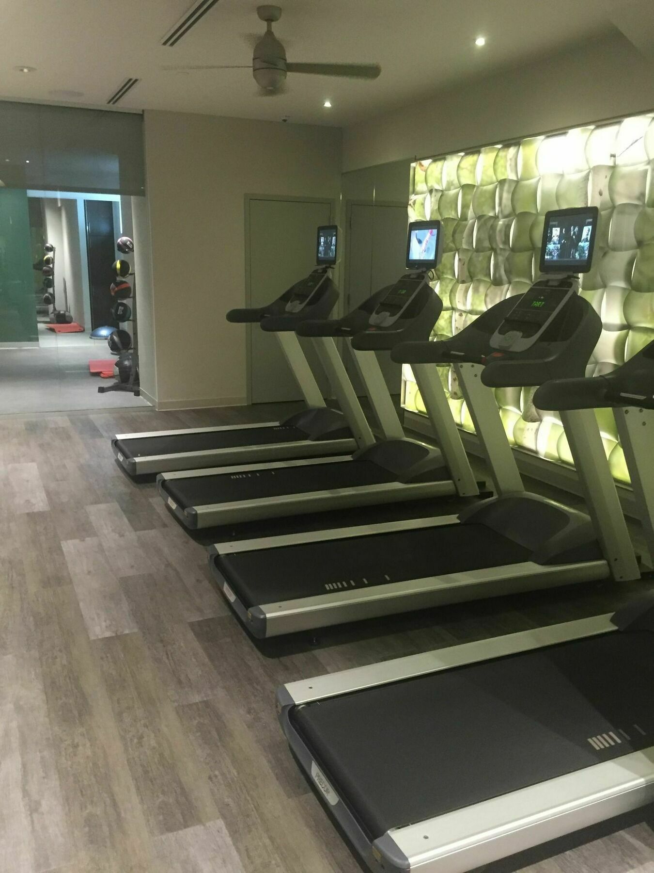 Executive Apartments At The Tellus Арлингтън Екстериор снимка